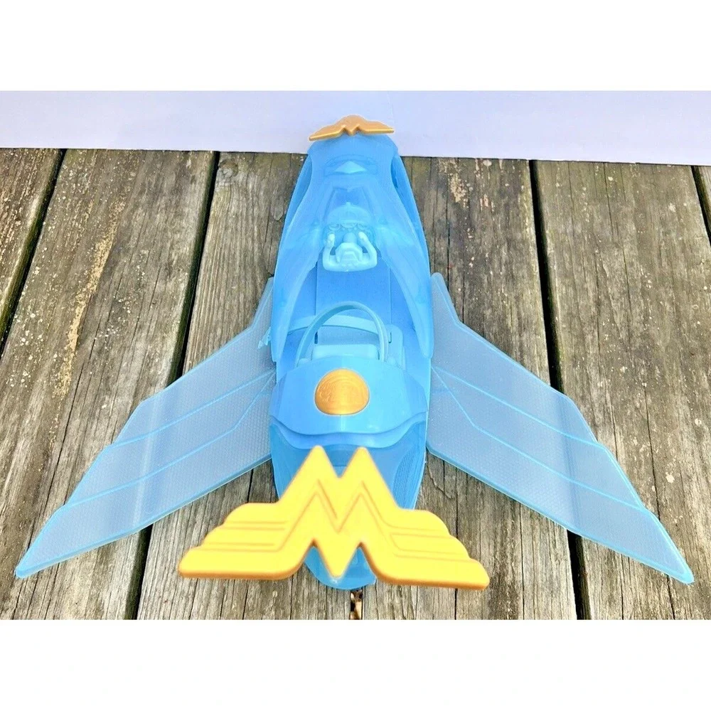 Mattel Wonder Woman Jet Plane 2016 DC Super Hero Girls Invisible Toy Vehicle